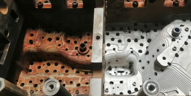 Tworzywa sztuczne — czyszczenie form produkcyjnych